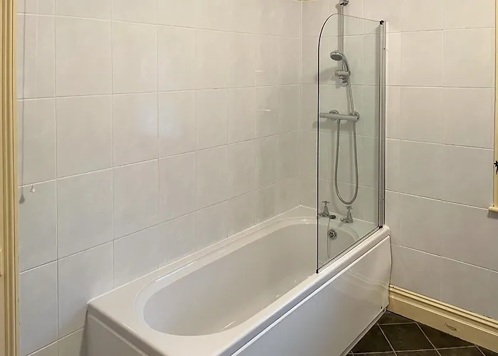 Sheen * Robin Hood's Bay